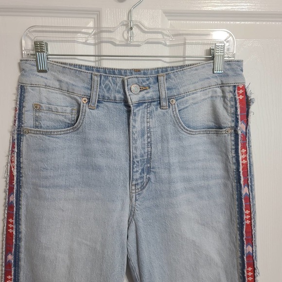 Pilcro Vintage Straight Jeans Aztec Print Stripe Light Wash Size 28 - Picture 2 of 8